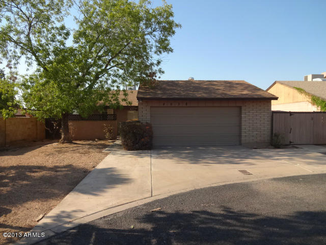 4038 W Loma Ln