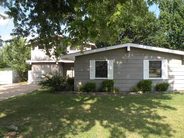 206 N David Ln