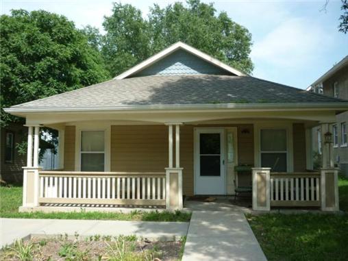 129 S Locust St