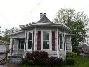121 S Forest Street