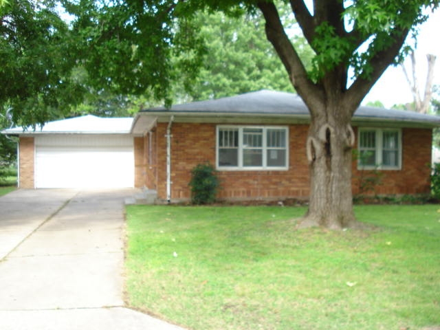 429 Bay St