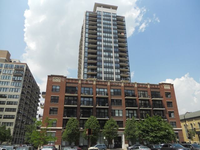 210 S Desplaines St Apt 608