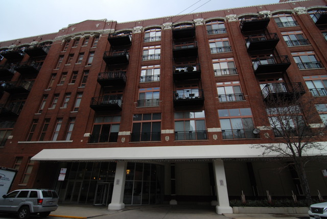 360 W Illinois St Apt 503