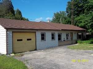 586 N Appleton Rd