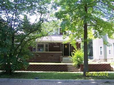 1027 W Main St