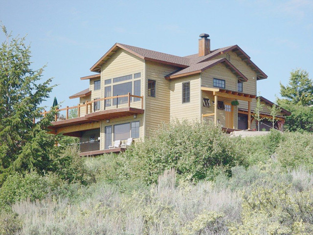 2470 Grandview Drive