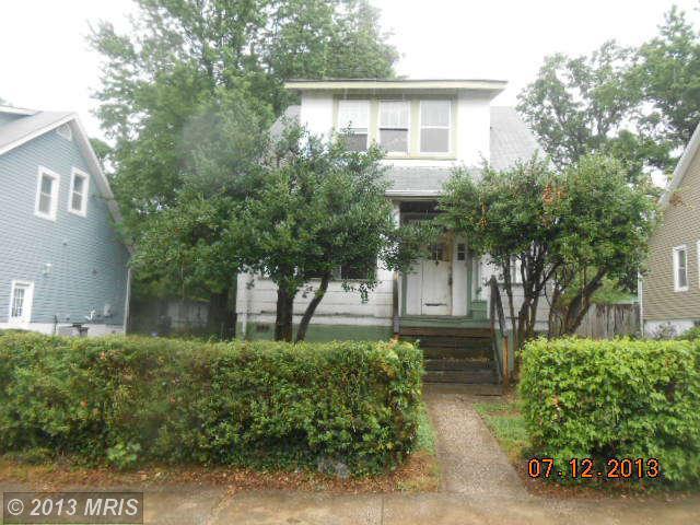 3102 Chesley Ave