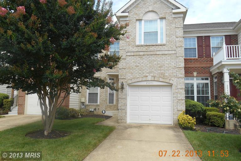 2041 Woodshade Ct