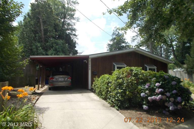 2608 Henderson Ave