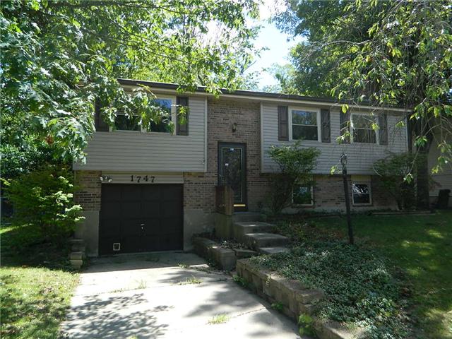 1747 Del Rio Dr