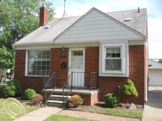 1675 Goddard Rd
