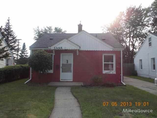 23015 Rosalind Ave