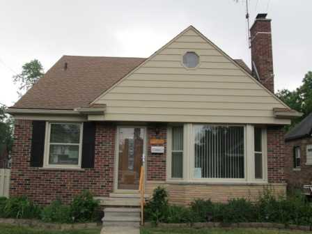 948 N Rosevere Ave