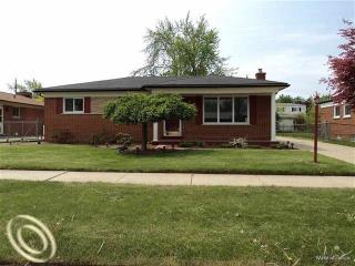 18000 Cedarlawn Dr