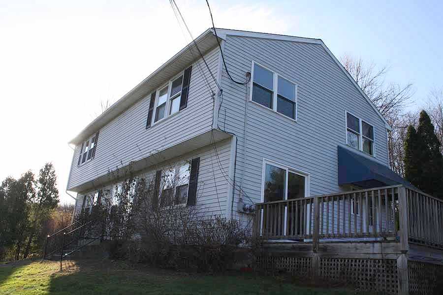 North Farms Road