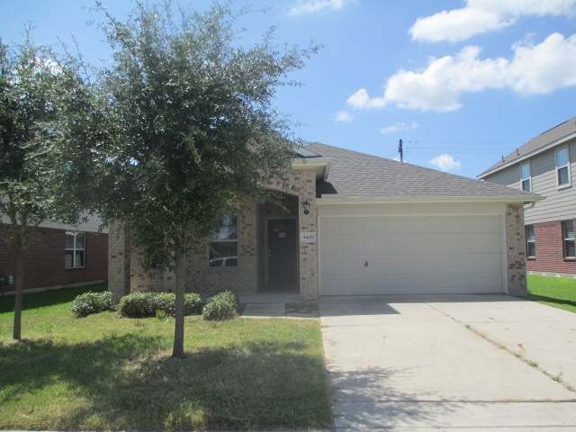 5426 Rio Dr
