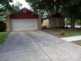 1102 E Belgravia Dr