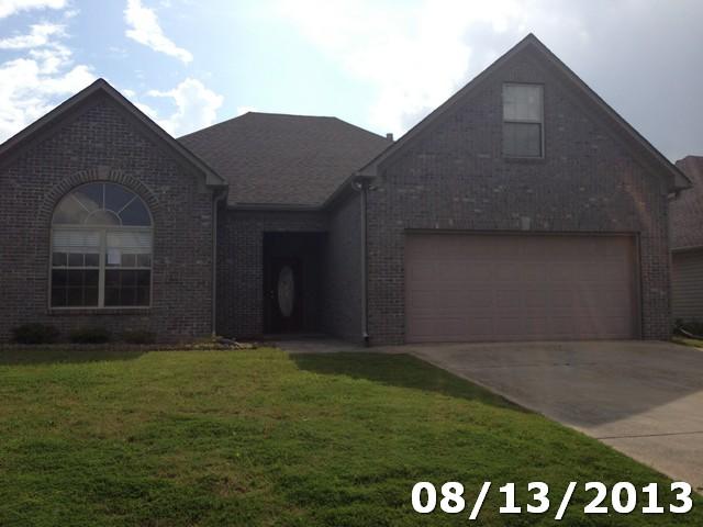 680 Waterford Ln