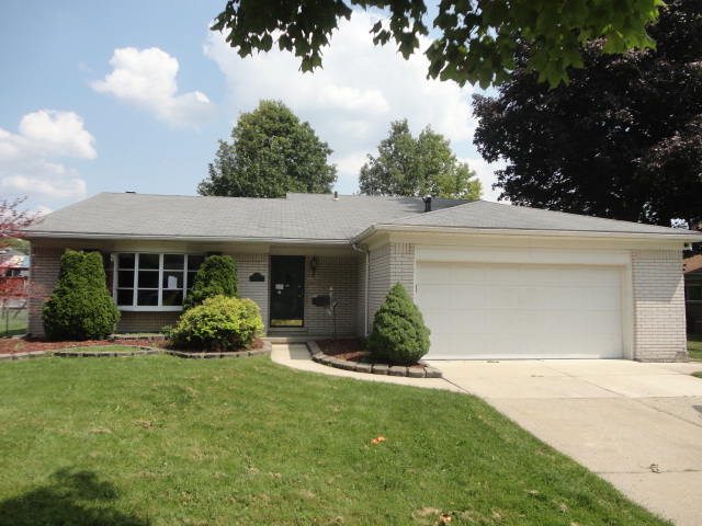 16592 Country Club Dr