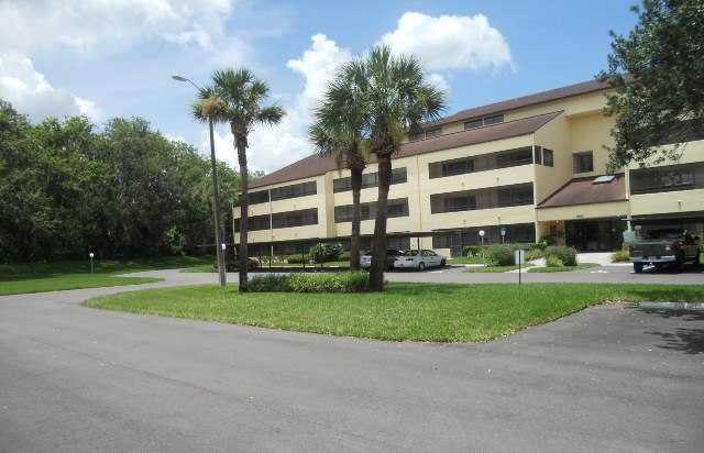 13610 S Village Dr Apt 207