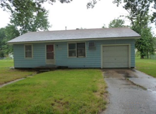 1219 Richard Ave