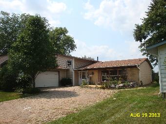 7902 Pebblebrook Cir