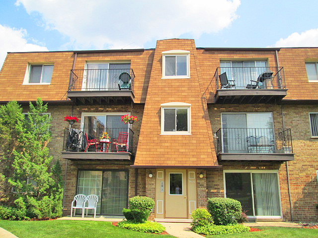 9430 Bay Colony