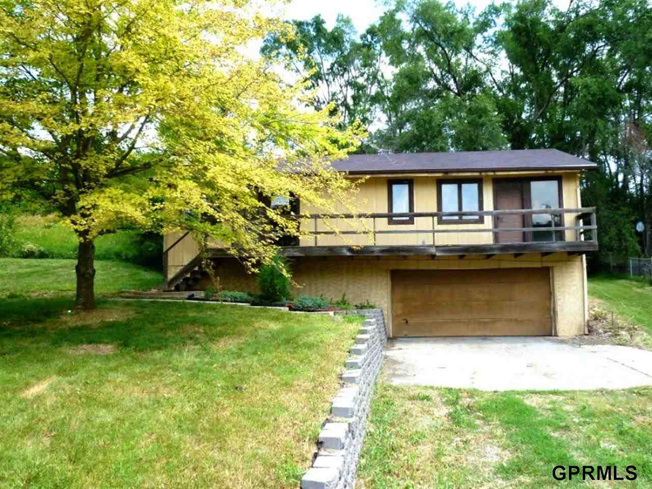 1305 Rock Bluff Ave