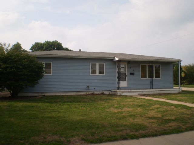 512 E 19th Street