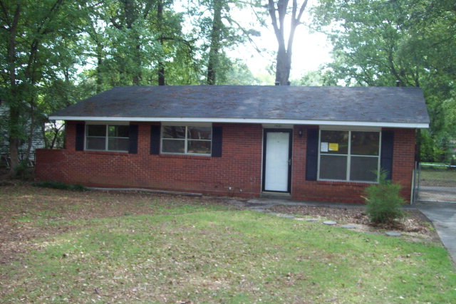 1421 Celia Dr