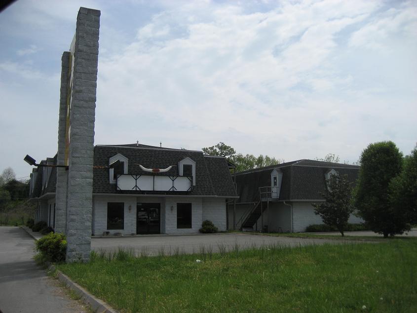 1417 Winfield Dunn Pkwy
