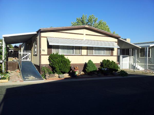 93 Yellow Jacket Ln