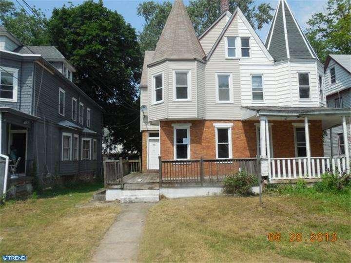 836 Carteret Ave