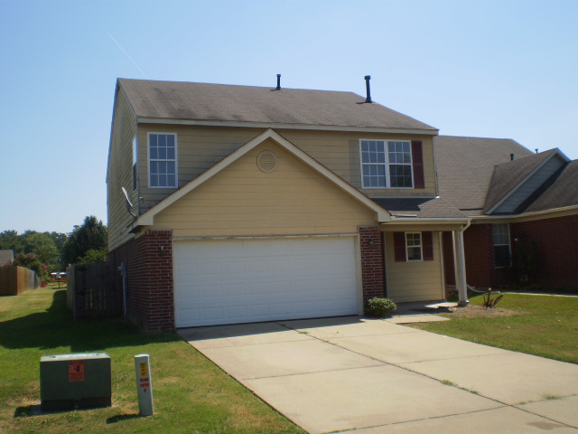 7356 Green Ash Dr