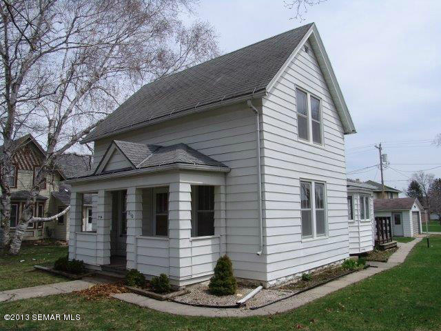 210 Maple St
