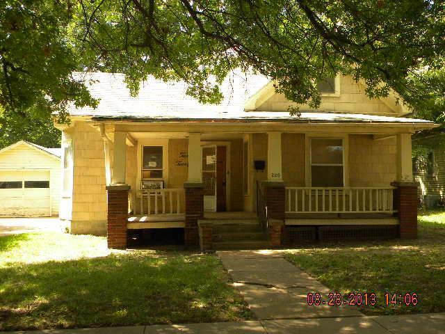220 S 2nd St