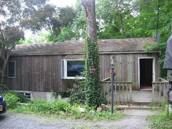 377 Lake Dr