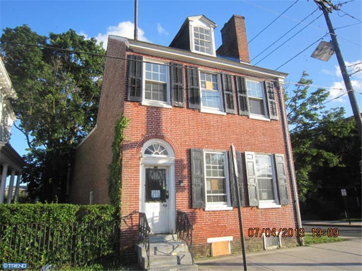 100 E Broad St