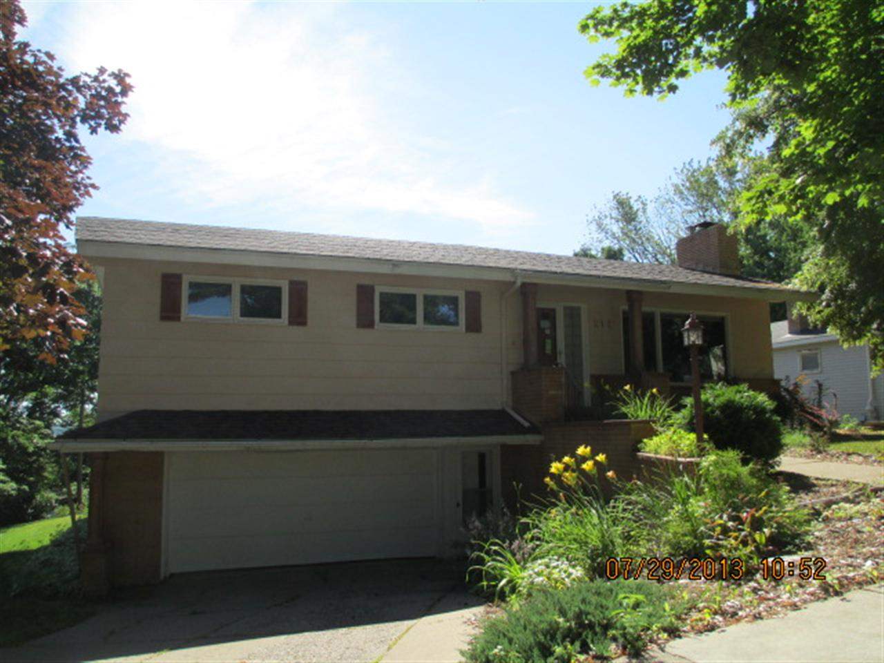 215 Reservoir Ave