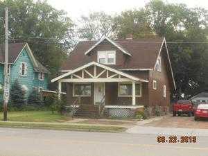 829 Superior St