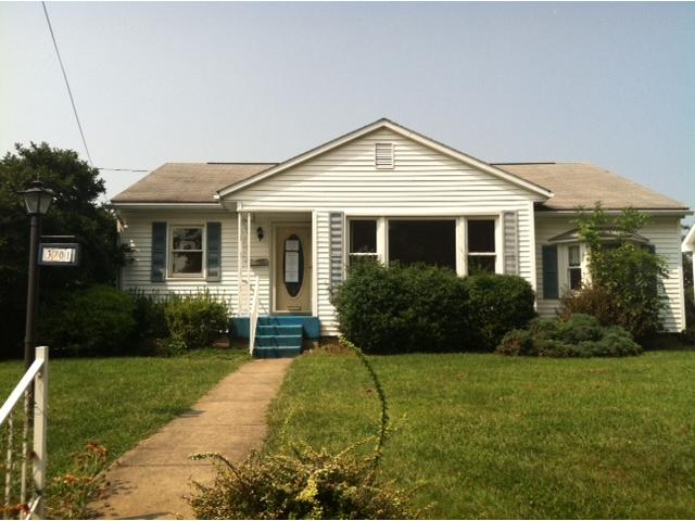 3201 Elm Street