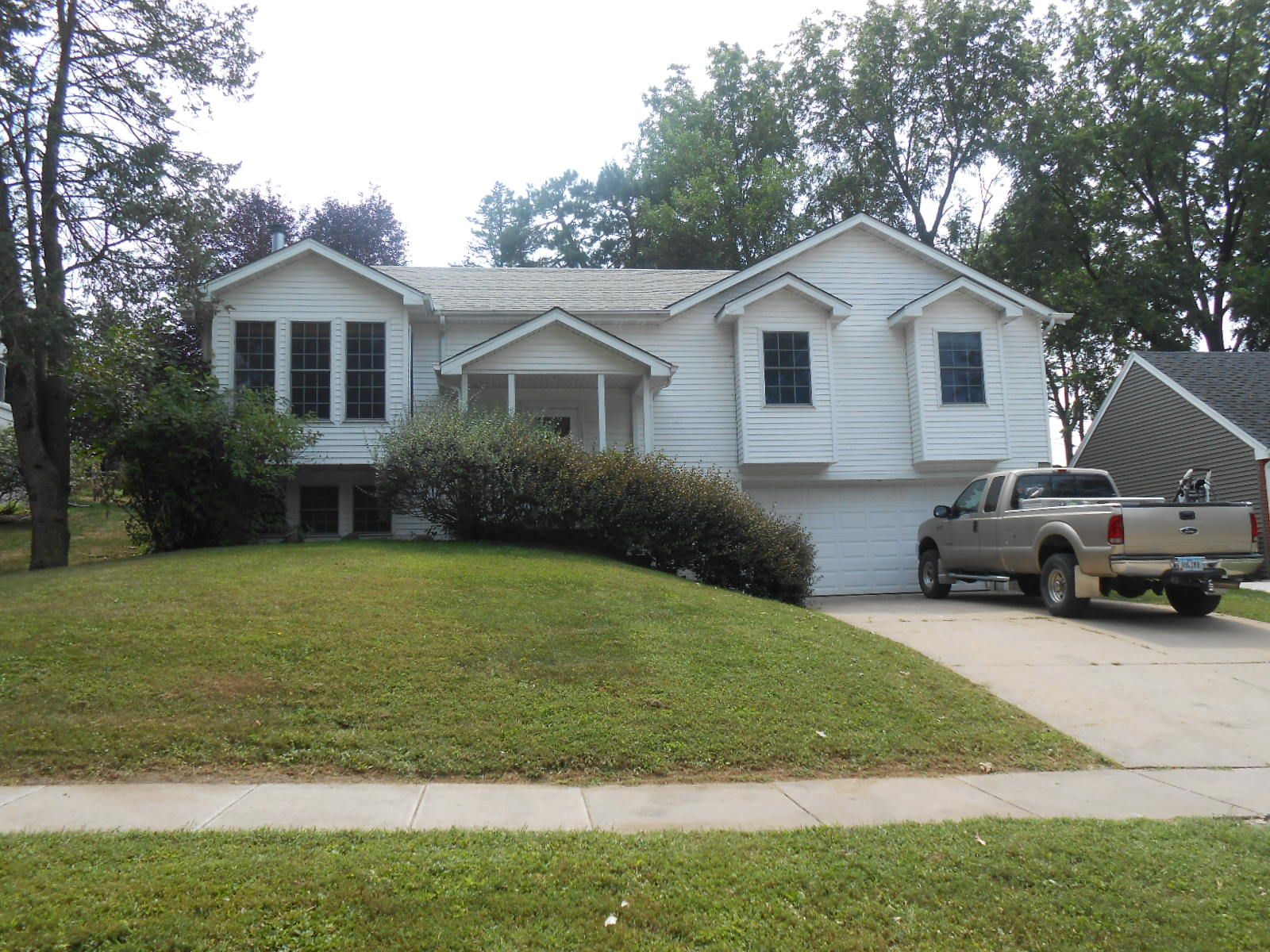 1043 Juniper Dr SW