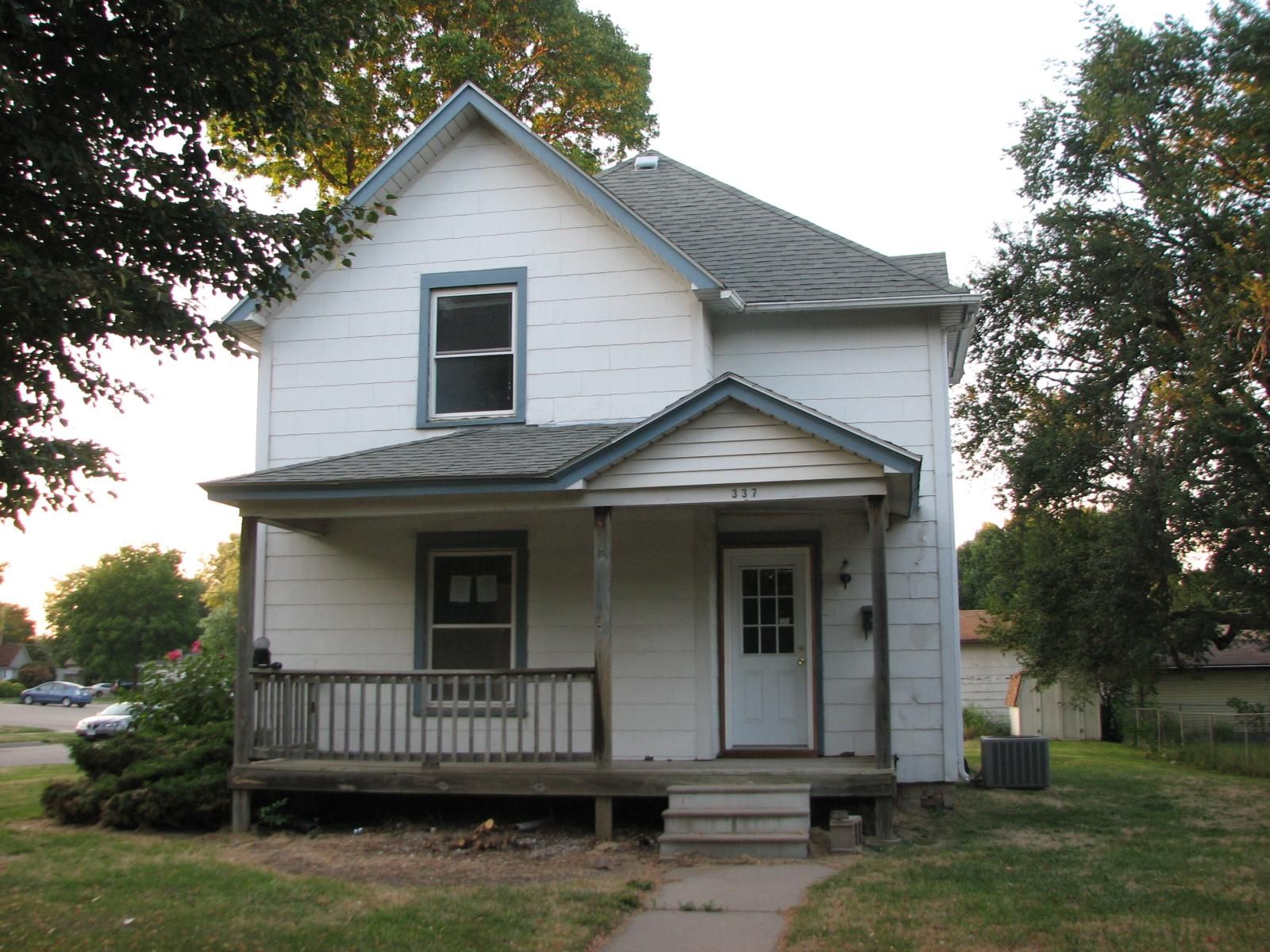 337 W 3rd Street