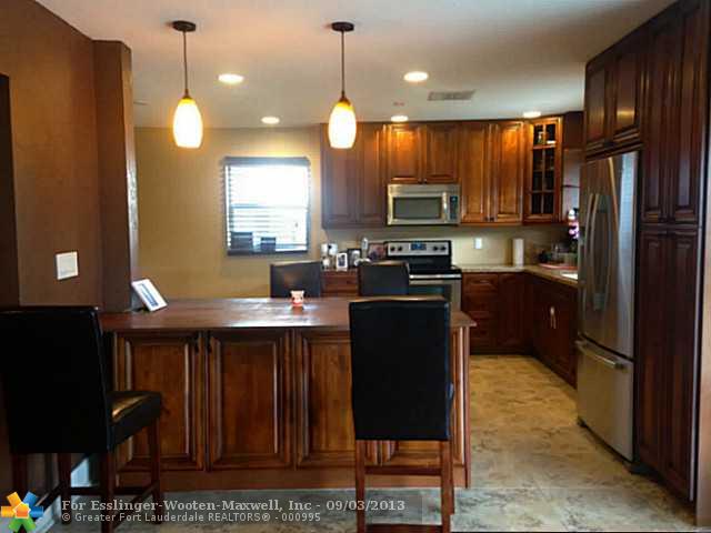 5281 SW 3RD CT