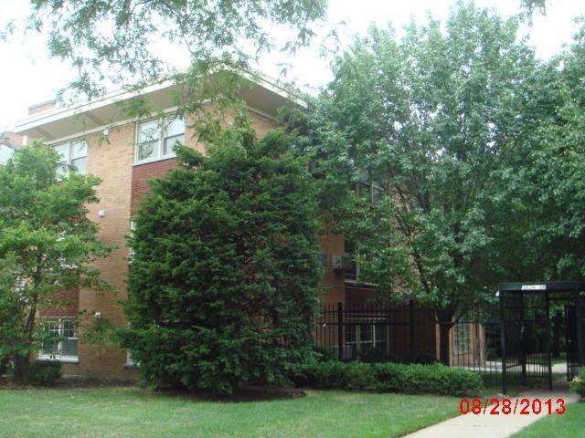 7526 N Ridge Blvd Apt 1e