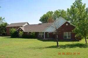 823 County Street 2933