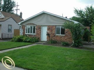 24651 Beverly Rd
