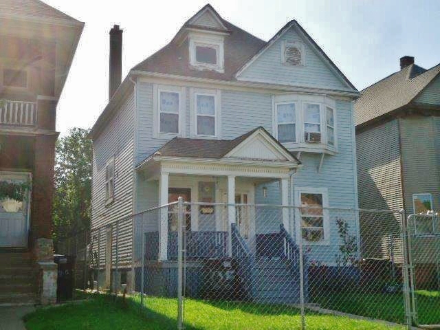 1053 Ferdinand St