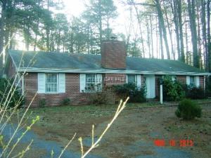 1203 Riverside Dr