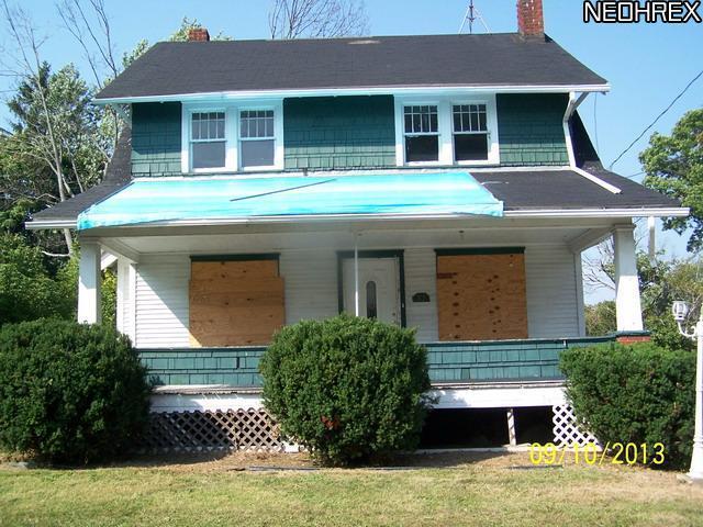32 E Judson Ave